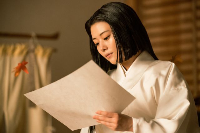 「枕草子」美しすぎる爆誕秘話！「光る君へ」第21回場面写真（15枚目）