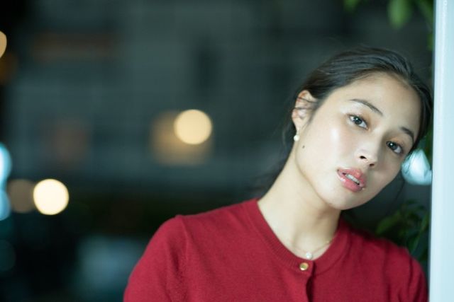 広瀬アリス、大人っぽい…『銃』インタビューカット（2枚目）