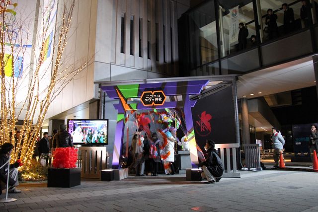 映画『ヱヴァンゲリヲン新劇場版:Q』ヱヴァ神社建立イベント写真ギャラリー（12枚目）