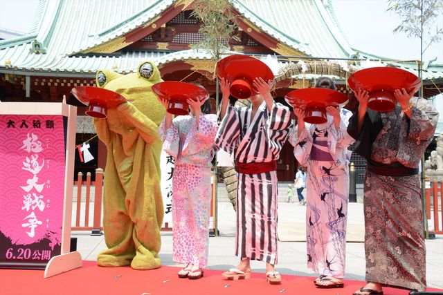 市原隼人、成海璃子、高島礼子らが浴衣姿で鏡開き！フォトギャラリー（22枚目）