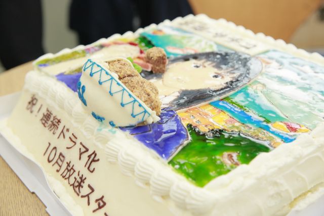 「忘却のサチコ」連続ドラマ化をキャストがお祝い！（2枚目）