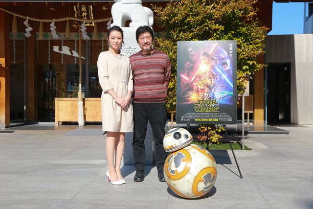 BB-8かわいすぎ!ハン・ソロ&レイ役声優も来場『スター・ウォーズ/フォースの覚醒』大ヒット奉告祭ギャラリー