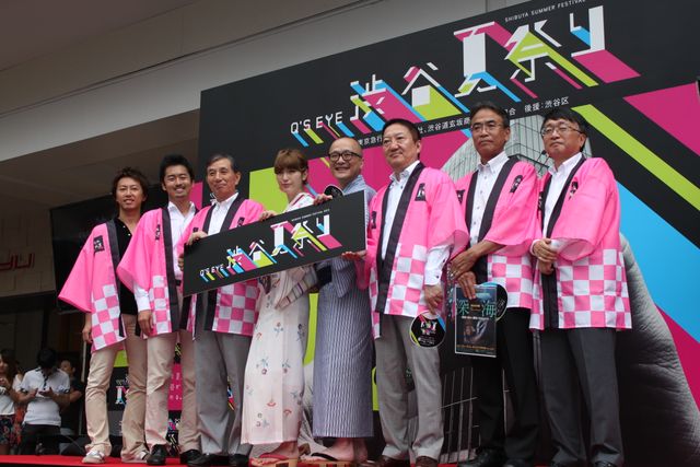 笑顔で離婚危機を否定したユッキーナ写真ギャラリー（7枚目）