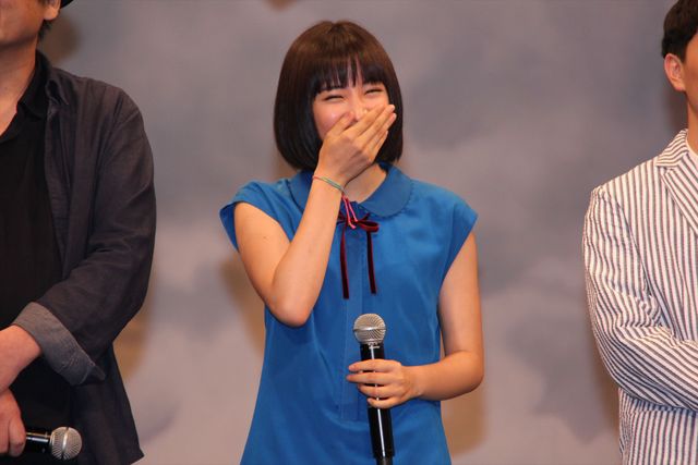 広瀬すずも思わず笑顔！役所、大泉、リリーが爆笑の掛け合い！『バケモノの子』舞台あいさつ写真ギャラリー：フォトギャラリー