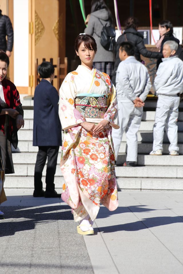 夫婦役の深キョン＆松山ケンイチ、着物で登場！：フォトギャラリー