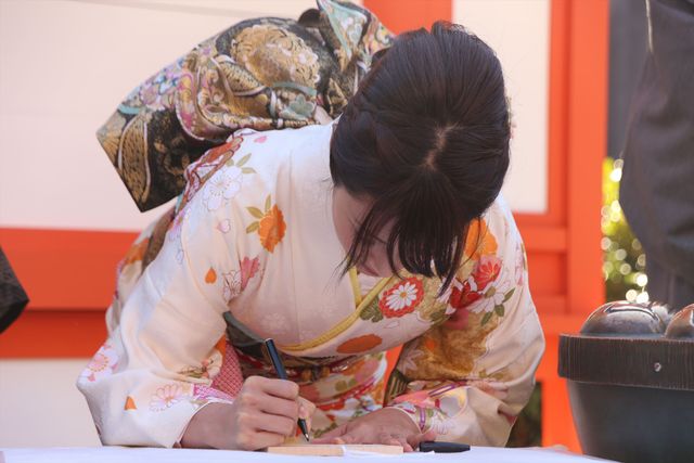 夫婦役の深キョン＆松山ケンイチ、着物で登場！（11枚目）