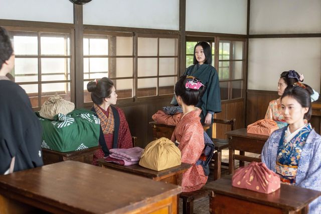 【画像8枚】朝ドラ「風、薫る」多江（生田絵梨花）ら同期と出会って…第21回場面写真（7枚目）