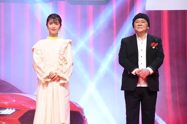 浜辺美波がもらい泣き…『名探偵コナン　緋色の弾丸』完成披露（8枚目）