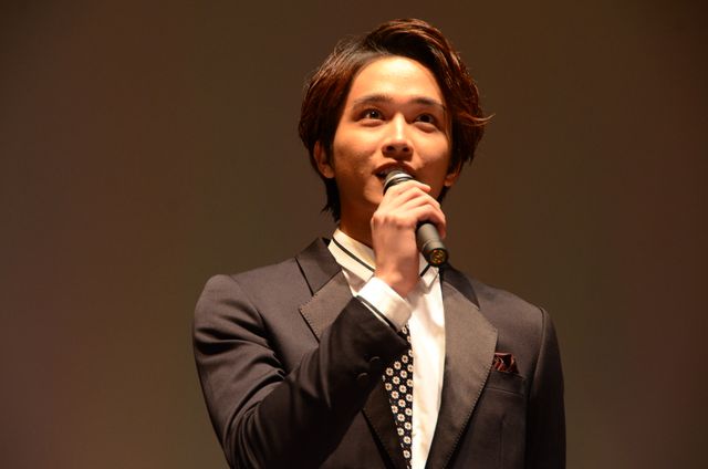 佐藤寛太＆美沙玲奈が出席！『イタズラなKiss THE MOVIE 3 ～プロポーズ編～』初日舞台あいさつ（4枚目）