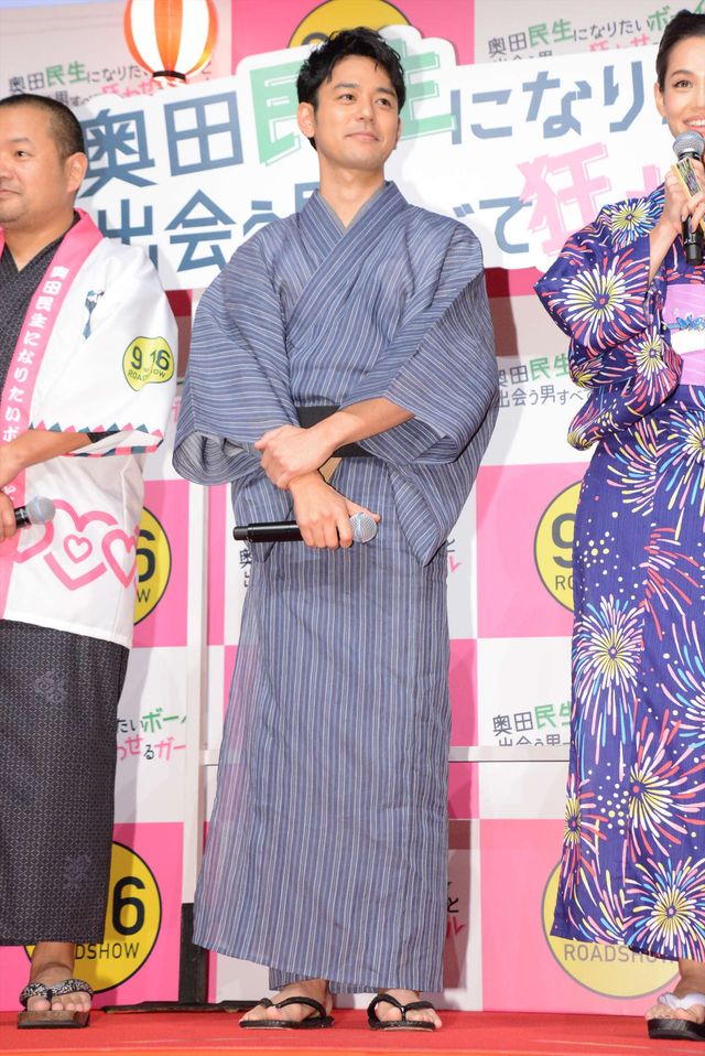 妻夫木聡＆水原希子、浴衣姿で登場！『民生ボーイと狂わせガール』完成披露舞台あいさつ（26枚目）