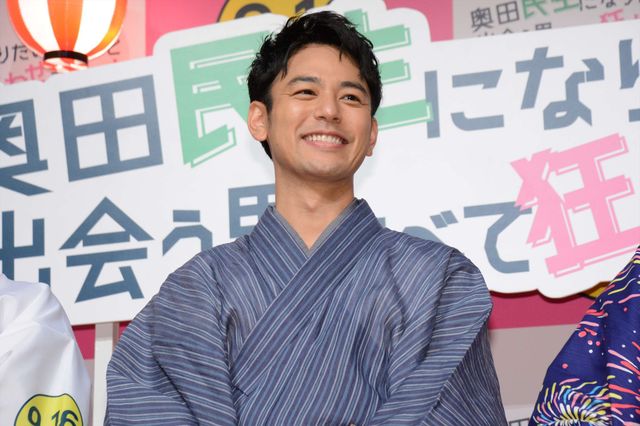 妻夫木聡＆水原希子、浴衣姿で登場！『民生ボーイと狂わせガール』完成披露舞台あいさつ（31枚目）