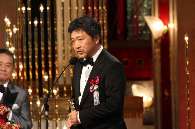 綾瀬はるか、長澤まさみ、夏帆、広瀬すず『海街diary』4姉妹が最優秀作品賞に歓喜！フォトギャラリー（5枚目）