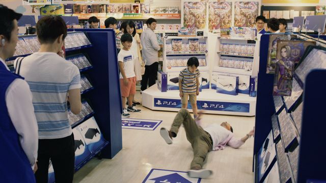 いい笑顔だ「ドラクエXI、山田孝之のすごい駄々篇 / すごい我慢篇」フォトギャラリー：フォトギャラリー