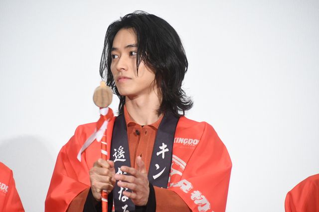 山崎賢人×清野菜名×真壁刀義『キングダム2』ヒットを法被姿でお祝い（21枚目）