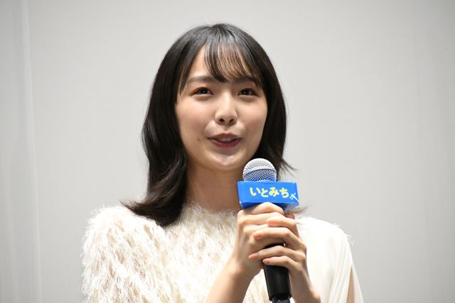 豊川悦司、駒井蓮の津軽三味線演奏を絶賛！『いとみち』公開記念舞台あいさつ（3枚目）