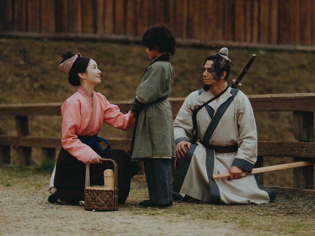 波瑠が慈愛を宿す希望の母・済仁美に！「北方謙三 水滸伝」場面写真（2枚目）