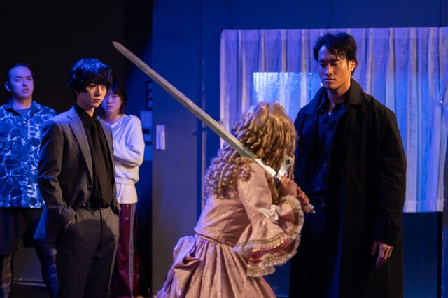 佳久創＆池田匡志、スーパー戦隊から闇金の世界へ！映画『闇金ドッグスX』場面写真（15枚目）