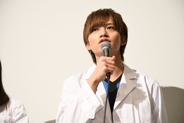 浅川梨奈＆西銘駿ら注目の若手キャストが集合！『劇場版　リケ恋～理系が恋に落ちたので証明してみた。～』公開記念舞台あいさつ（10枚目）