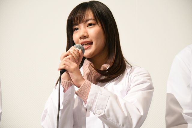 浅川梨奈＆西銘駿ら注目の若手キャストが集合！『劇場版　リケ恋～理系が恋に落ちたので証明してみた。～』公開記念舞台あいさつ（13枚目）