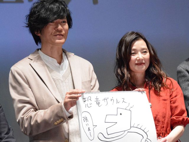 “素敵夫婦”田辺誠一＆大塚寧々が登場！『恐竜超伝説　劇場版ダーウィンが来た！』公開記念舞台あいさつ（6枚目）