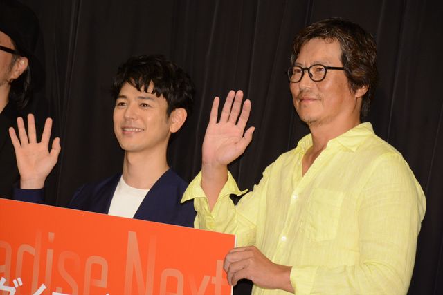 妻夫木聡＆豊川悦司、豚を巡るエピソード！『パラダイス・ネクスト』公開記念舞台あいさつ（9枚目）