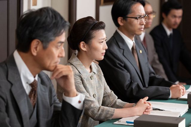 イマジナリー？何かをにらむ桂場（松山ケンイチ）…「虎に翼」第25週「女の知恵は後へまわる？」第122回（3枚目）