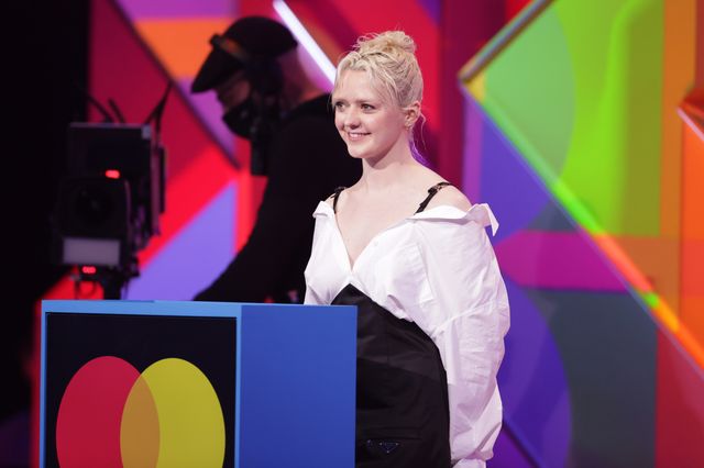 「ゲーム・オブ・スローンズ」メイジー・ウィリアムズのビフォーアフター：フォトギャラリー