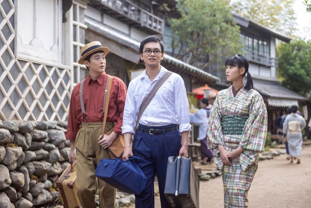 嵩（北村匠海）が健太郎（高橋文哉）を連れて帰ってきて…「あんぱん」第7週「海と涙と私と」第31回：フォトギャラリー