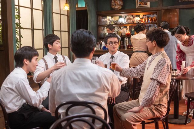 嵩（北村匠海）が健太郎（高橋文哉）を連れて帰ってきて…「あんぱん」第7週「海と涙と私と」第31回（2枚目）