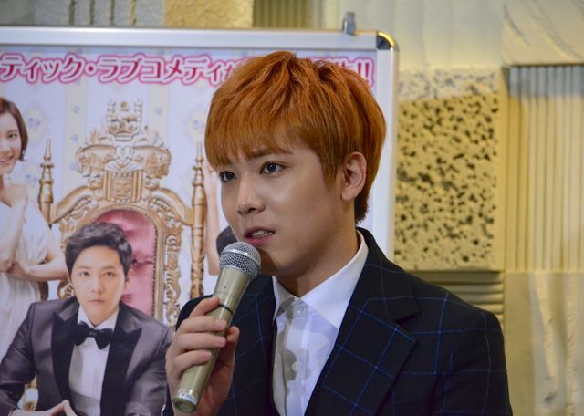 ぬいぐるみをガブー！おちゃめなイ・ホンギフォトギャラリー（5枚目）