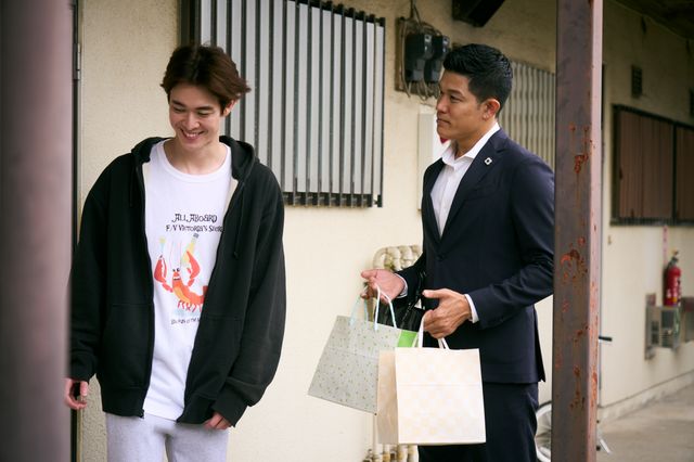 あふれ出す感情…鈴木亮平×宮沢氷魚『エゴイスト』新劇中カット＜6枚＞（5枚目）