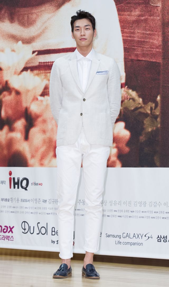 FIN.K.Lのソン・ユリ＆イ・ジン、ドラマ「出生の秘密」の共演に「プレッシャー感じる」＜韓国JPICTURES＞（5枚目）