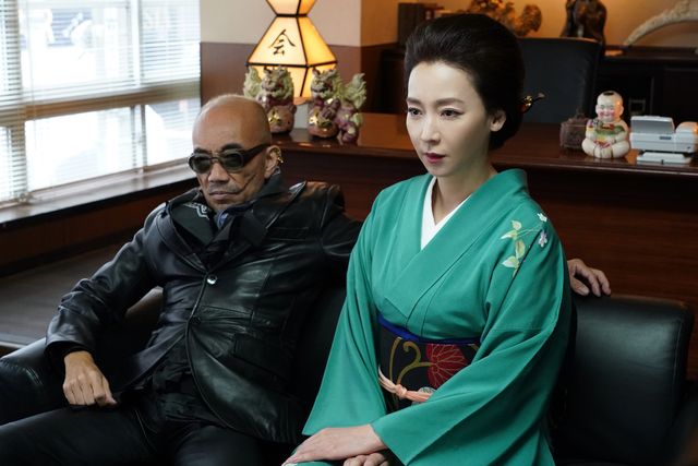 玉木宏、ネギ争奪戦を制す『極主夫道　ザ・シネマ』場面写真（8枚目）