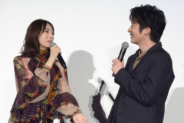 北川景子＆田中圭、笑顔で盛り上がる！『スマホを落としただけなのに』大ヒット御礼舞台あいさつ（14枚目）