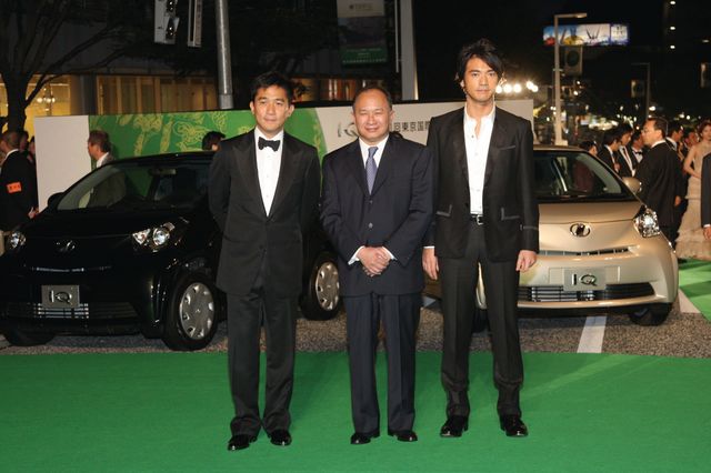 グリーンに映えるシックな出で立ちが目立つ、第21回～第25回に参加したスターたち：フォトギャラリー