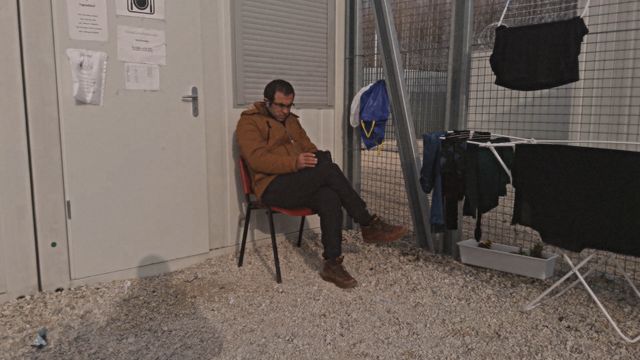 『ミッドナイト・トラベラー』場面写真（10枚目）