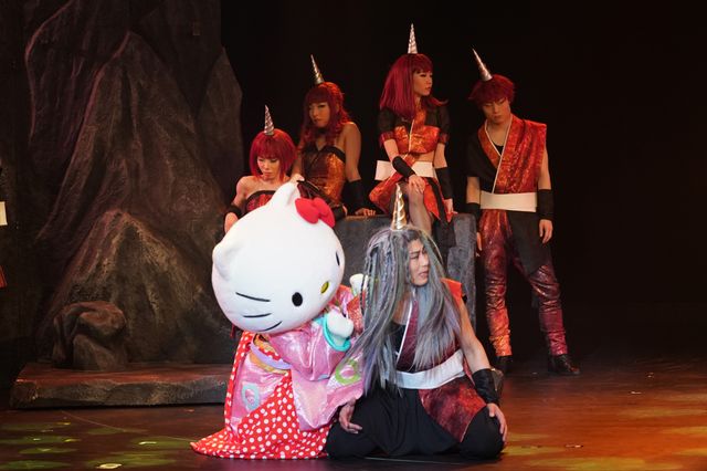 ハローキティ、歌舞伎に挑戦！（3枚目）