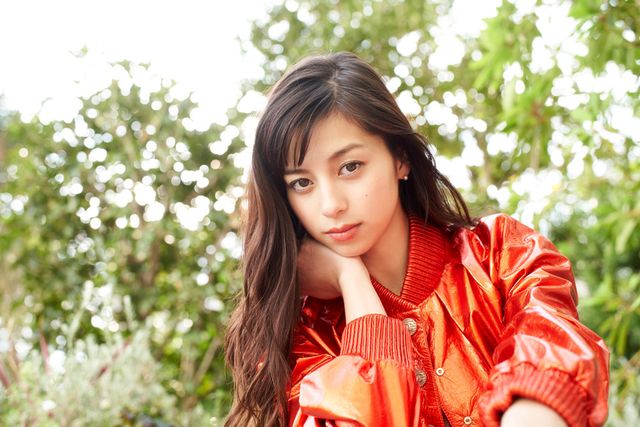 中条あやみの美しい横顔…！インタビューカット（4枚目）