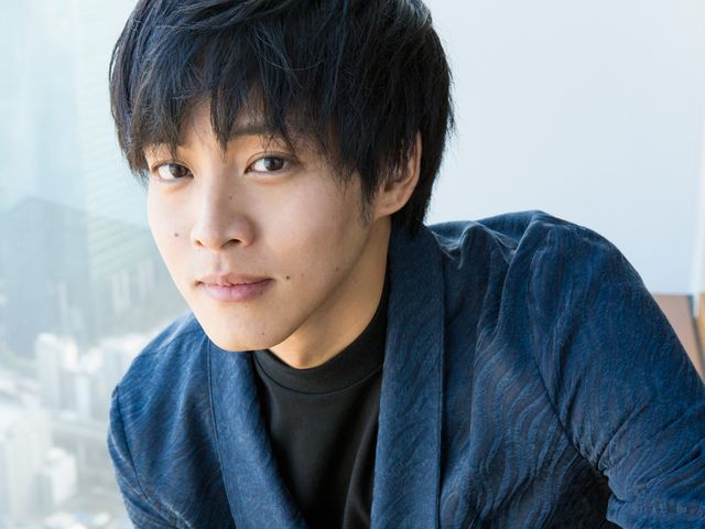 ホクロが妙に色っぽいドアップも【松坂桃李インタビューカット集】（6枚目）