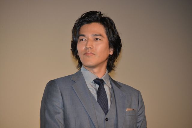 新田真剣佑、東出昌大＆北村匠海らと自撮り！『OVER DRIVE』スペシャルステージ＆完成披露舞台あいさつ（29枚目）