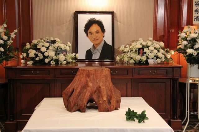 塩屋俊さん偲ぶ会の様子（2枚目）