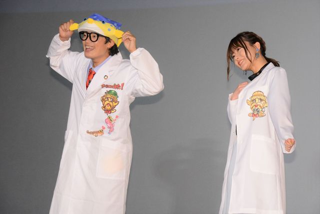 水瀬いのりの白衣姿！『驚き！海の生きもの超伝説　劇場版ダーウィンが来た！』公開記念舞台あいさつ（3枚目）