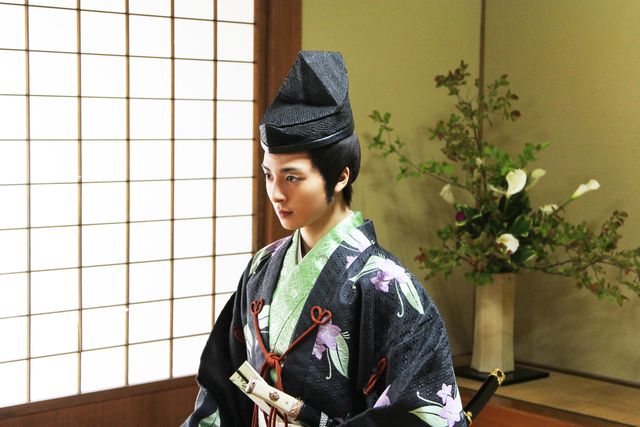 イケメン高杉真宙！ビジュアルブック「まひろさんぽ」フォトギャラリー（3枚目）