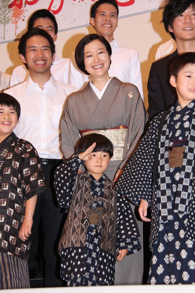 美しすぎるかっぽう着姿…鈴木京香フォトギャラリー（6枚目）