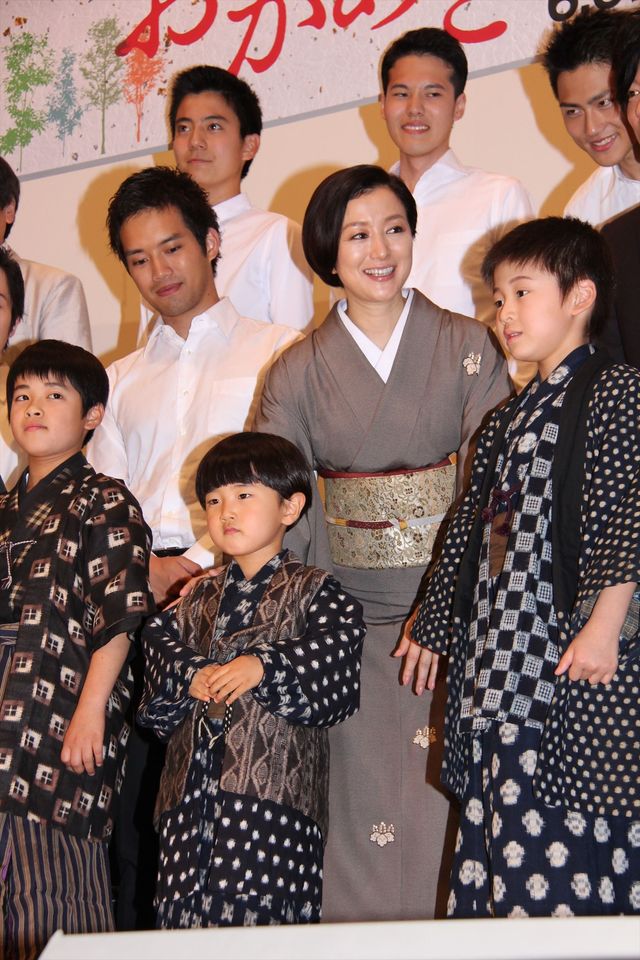 美しすぎるかっぽう着姿…鈴木京香フォトギャラリー（7枚目）