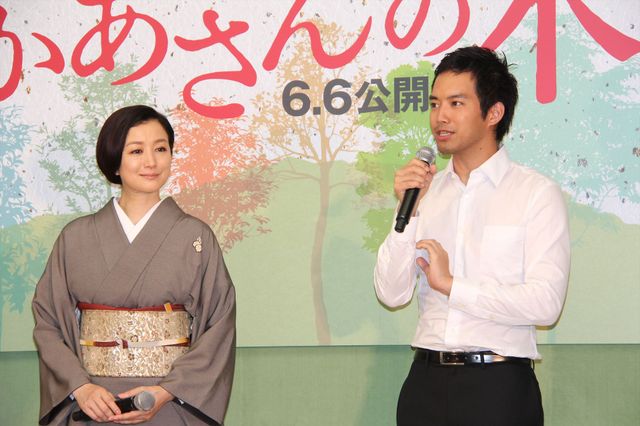 美しすぎるかっぽう着姿…鈴木京香フォトギャラリー（19枚目）