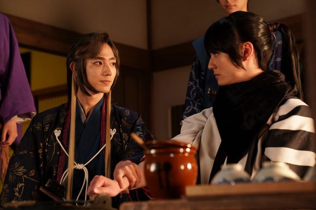 “ゼンカイジャー”駒木根葵汰＆“リバイス”前田拳太郎、ニチアサヒーロー共演！「君とゆきて咲く」新章場面カット：フォトギャラリー