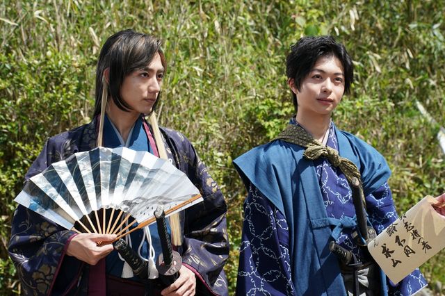 “ゼンカイジャー”駒木根葵汰＆“リバイス”前田拳太郎、ニチアサヒーロー共演！「君とゆきて咲く」新章場面カット（2枚目）