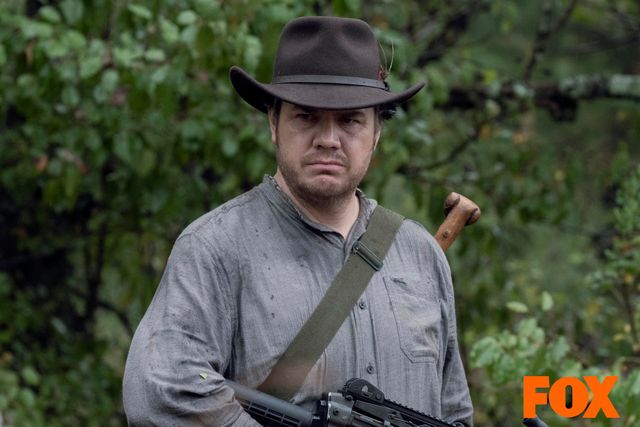 切ない表情のニーガン…「ウォーキング・デッド」シーズン10第15話（17枚目）