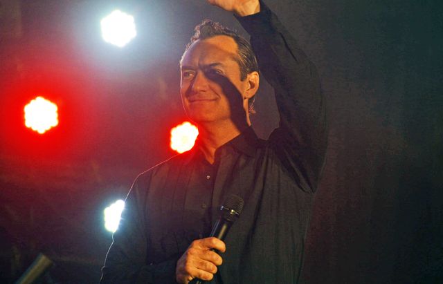 『スター・ウォーズ』ジュード・ロウ＆ジョン・ボイエガ＆ダニエル・ローガンが仲良く自撮り！（3枚目）